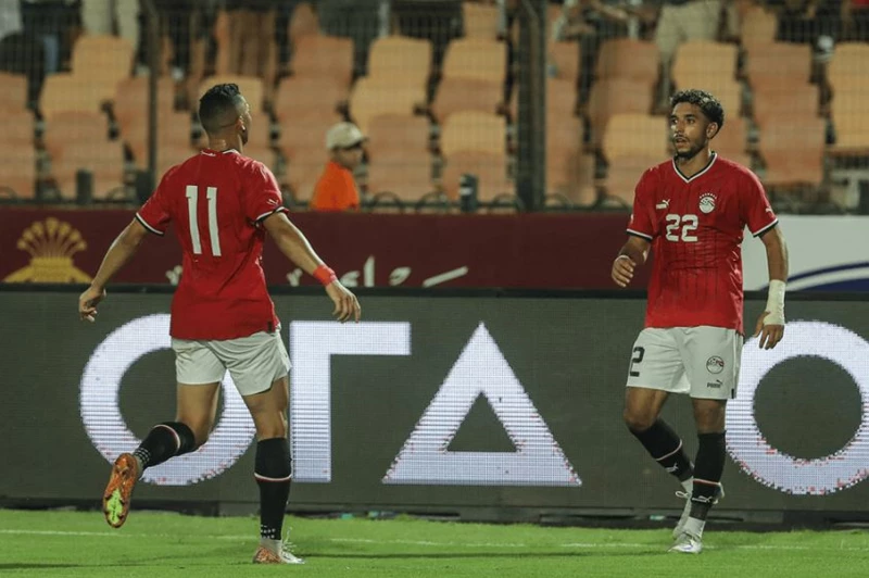 فارق 29 مليونًا.. مصر في مكانة رفيعة.. ومرموش يتفوق على 111 لاعبًا (أرقام) 